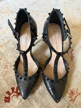 Barbara Bui Black Studded T-Strap Pointed Pumps with Textured Upper